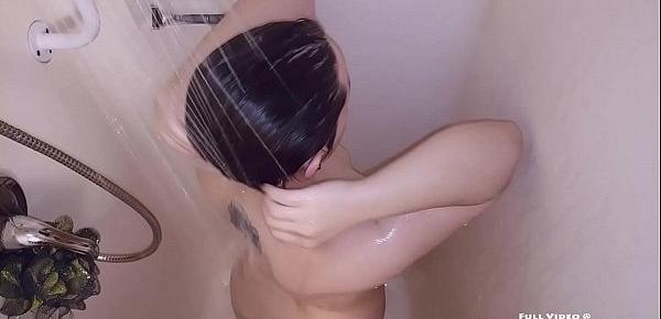  Spying and Recording BBW Shower Bate